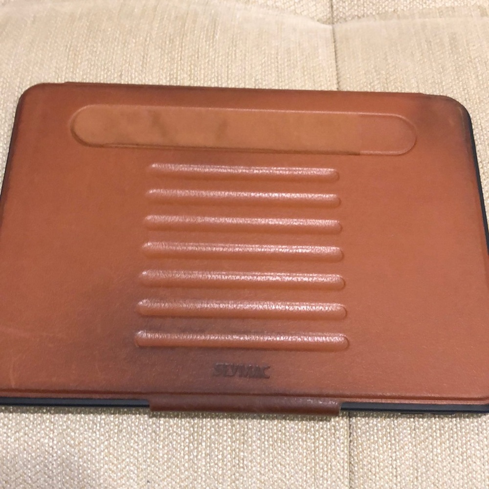 Seymac iPad leather adjustable height cover w/card slot & pen holder,used cognac